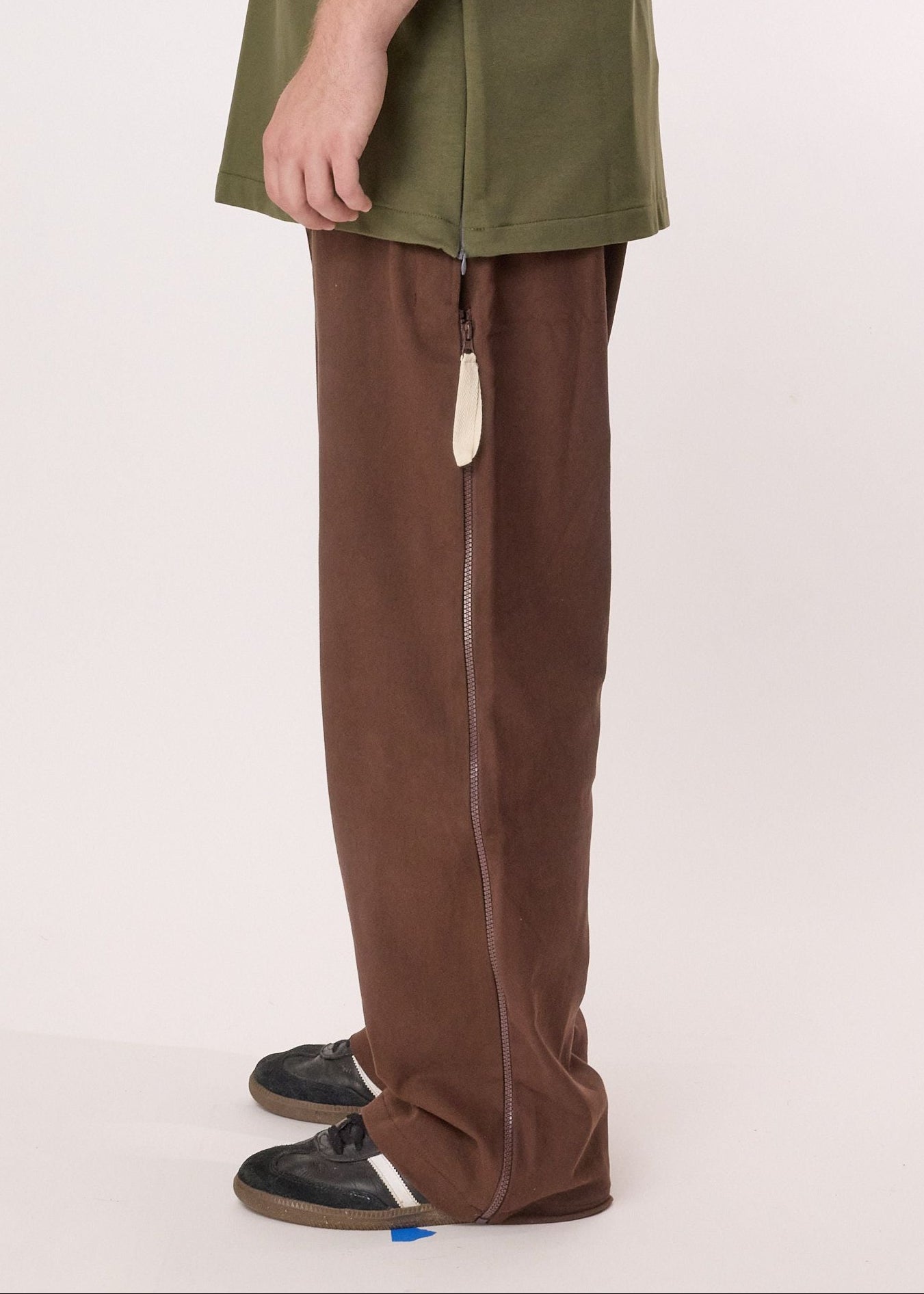 WYNflair Adaptive Pants – Easy Access, Full Side Zippers (Brown)